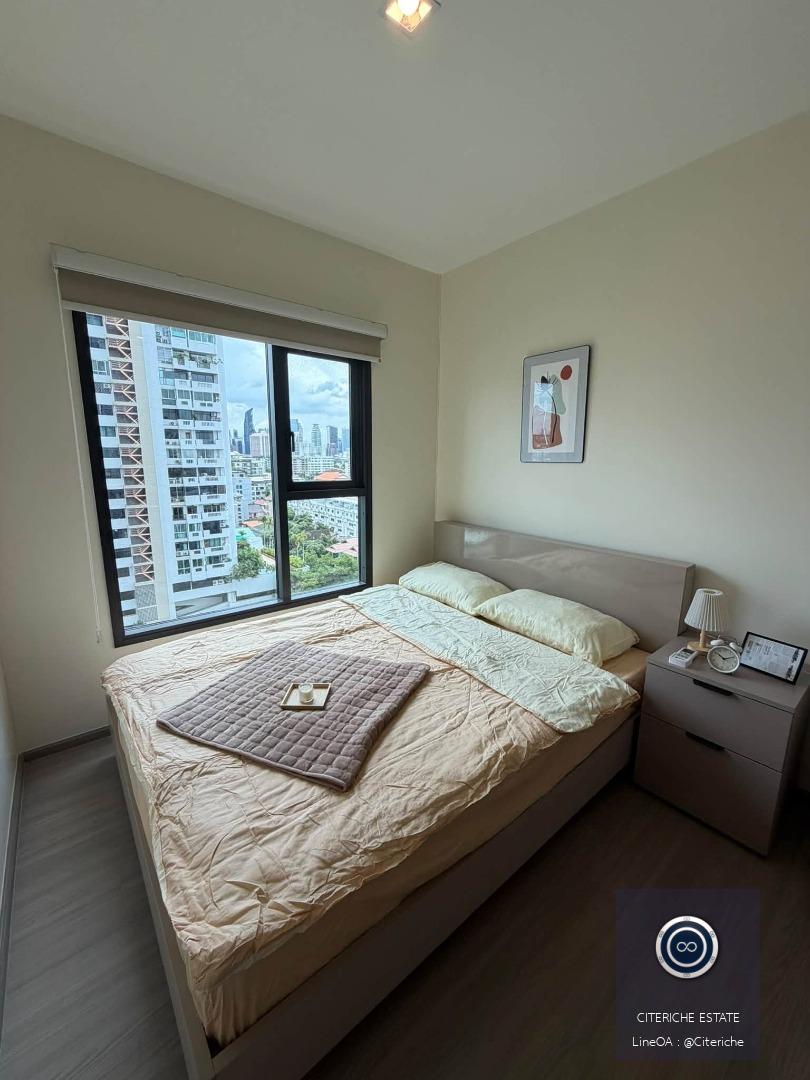 ตกแต่งบิลต์อินครบชุดพร้อมฟรี Wi-Fi | The Base Thonglor–Phetchaburi | Luxury 1-Bedroom Condo