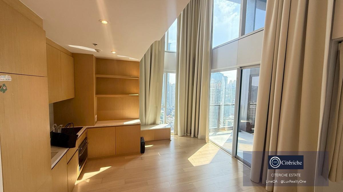 🌇 The Lofts Silom Duplex เพดานสูง Double Volume พร้อมแสงธรรมชาติสวยงาม