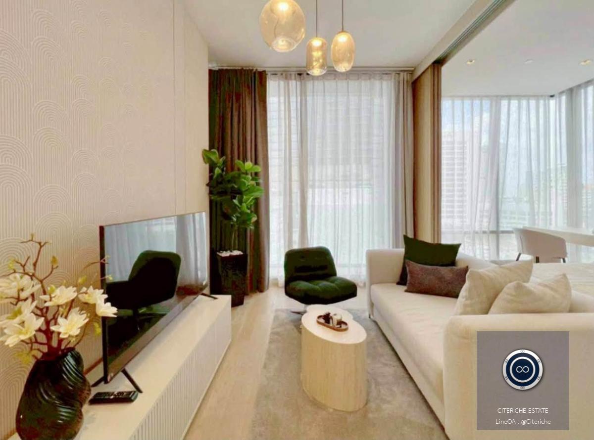ห้องมุมกระจกโค้งวิวเมือง | Ashton Silom | Luxury 1-Bedroom Condo