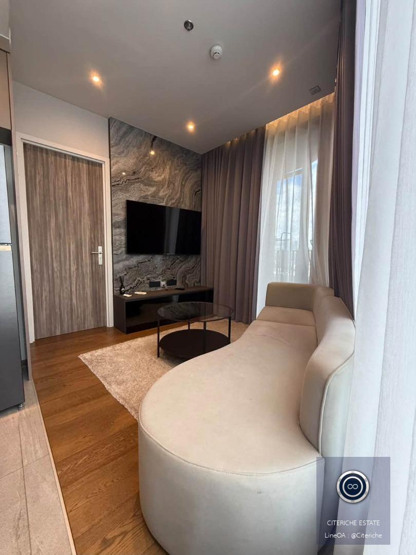 ห้องมุมตกแต่งบิลต์อินใหม่ | Ideo Q Sukhumvit 36 | Super Luxury 1-Bedroom Condo