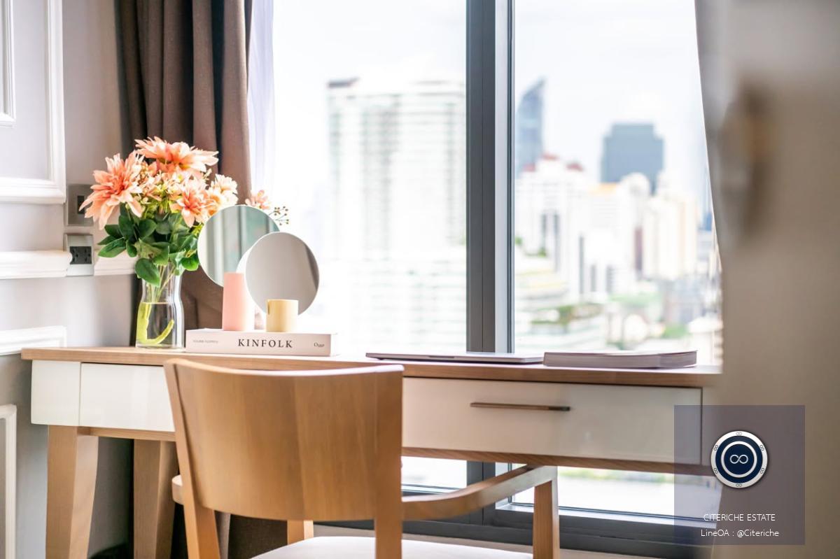 ห้องมุมทิศใต้ วิวเมืองไร้สิ่งกีดขวาง | M Thonglor-10 | Luxury 2-Bedroom Condo